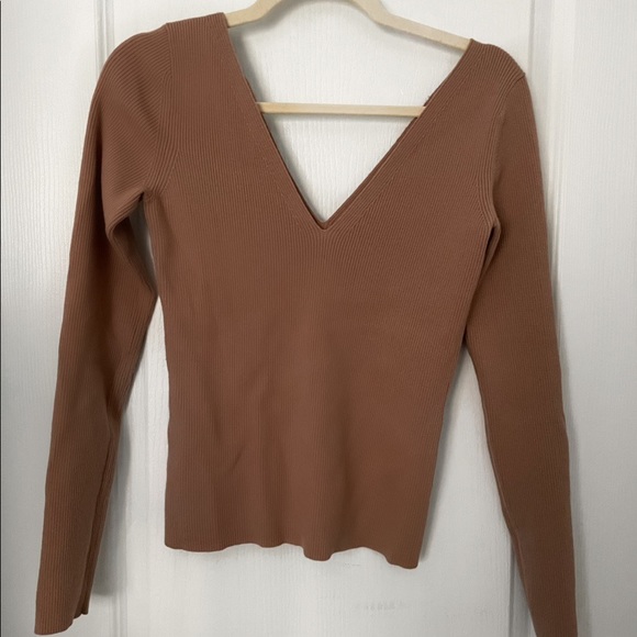 Aritzia Wilfred Long Sleeve Shirt - Picture 1 of 3
